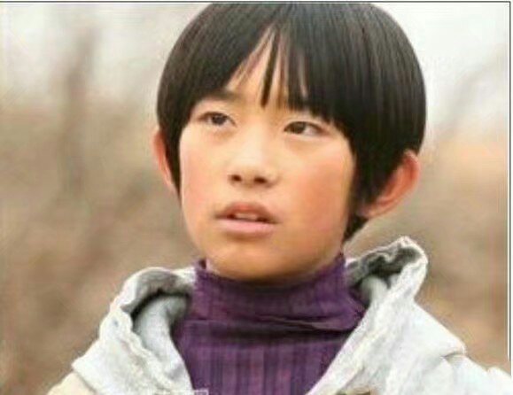 9年、4张牌“登顶”娱乐圈，易烊千玺“顶流之路”揭秘