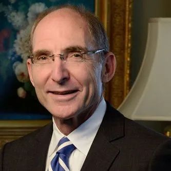 超700万美元，美国大学校长的薪酬为何如此之高