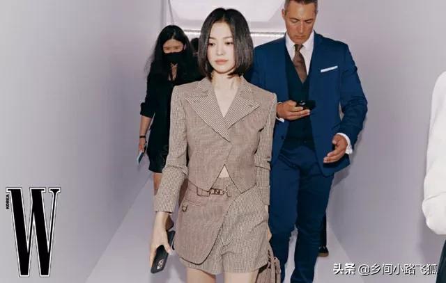 宋慧乔新杂志写真 浅色系轻纱套装气场十足