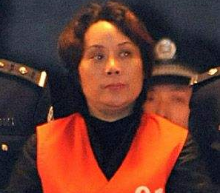 当代“武则天”谢才萍：黑帮女老大，同时包养16名男子，只为享乐