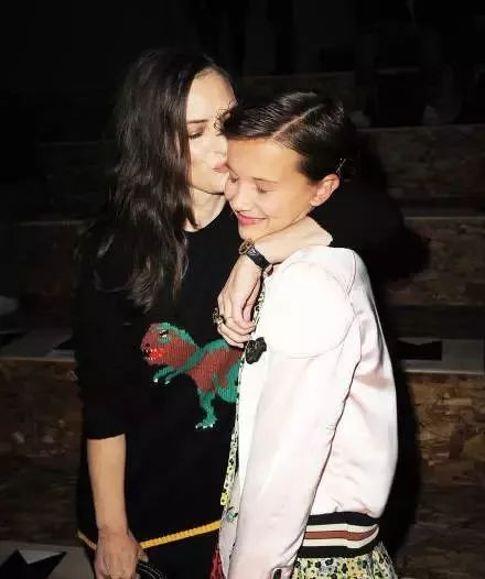 18岁看起来像38岁，满满灵气红遍全球的童星，这就到了颜值的尽头