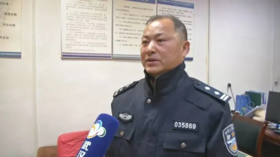 2007年武汉女大学生失踪，父母卖房寻找，12年后出现在母校废弃房