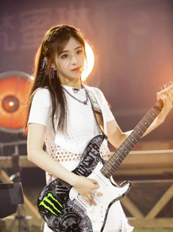 “东边不亮西边亮”，没想到6位过气明星，会用这些方式重回巅峰