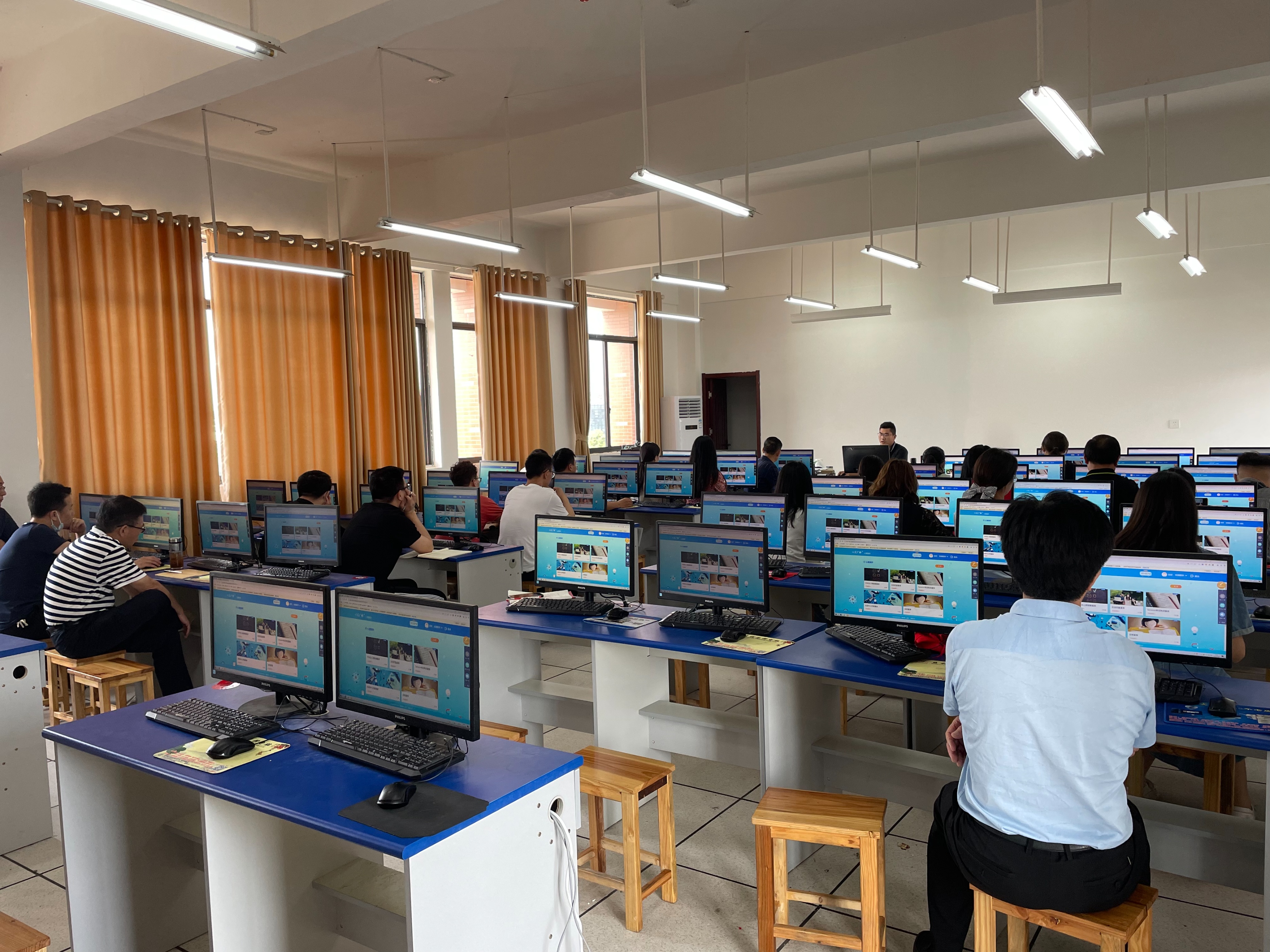 心灵广雅走进监利市弘源学校