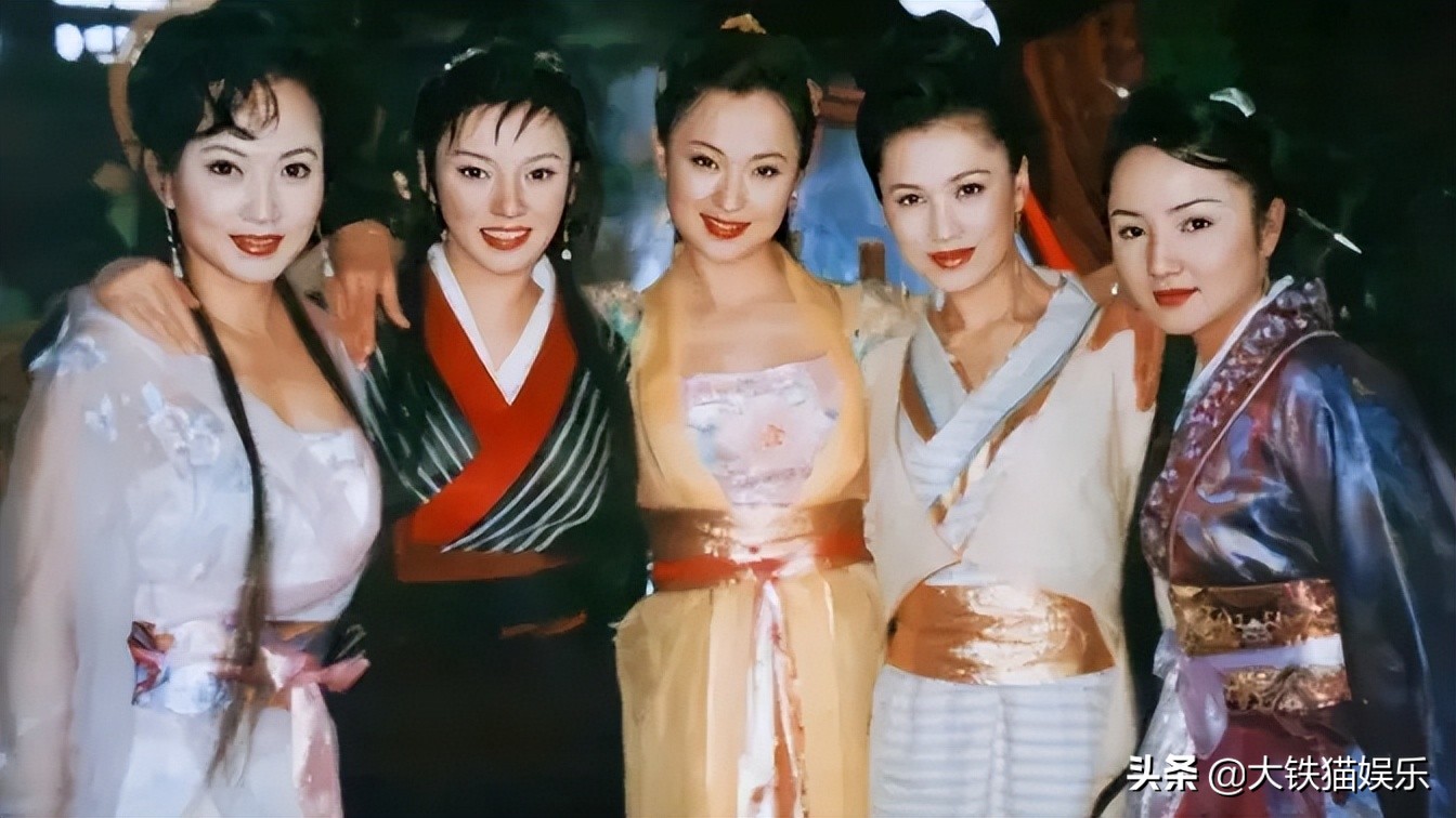 8版“情场浪子”段正淳对比：谁儒雅风流，谁油腻猥琐，差距明显