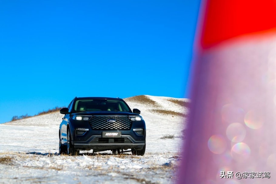 影帝级SUV，探险者出演冰雪极限动作戏