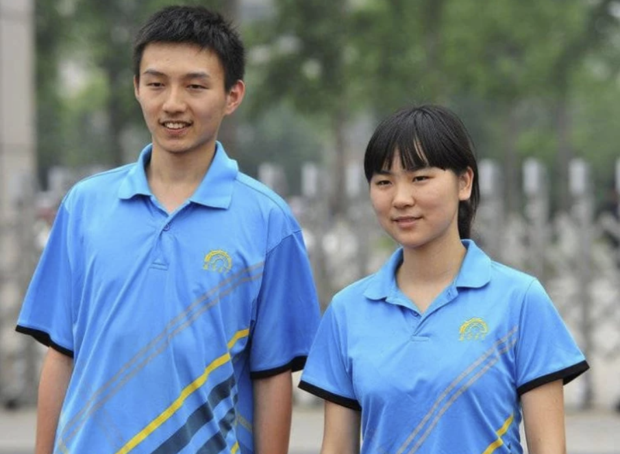 9年前，湖北“大神”贺维艺，拒绝清华保送，参加高考成绩如何？