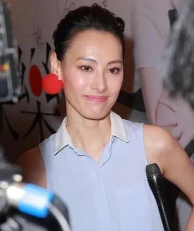 梁洛施：为李泽楷生3子，拿40亿分手费，直言喜欢又肥又矮的男人