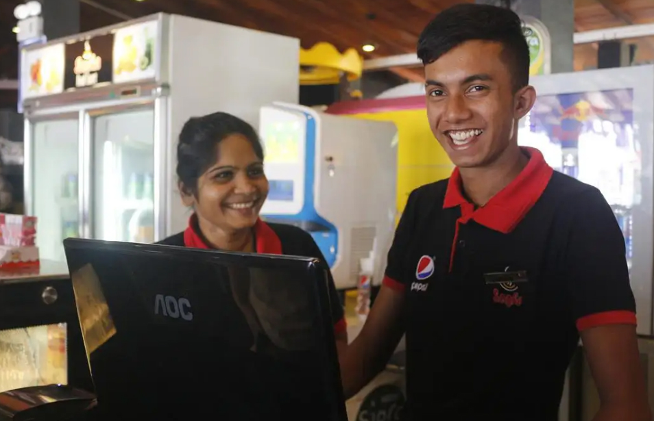 为什么西方发达国家，不愿意支持“电商发展”？内行说出背后原因