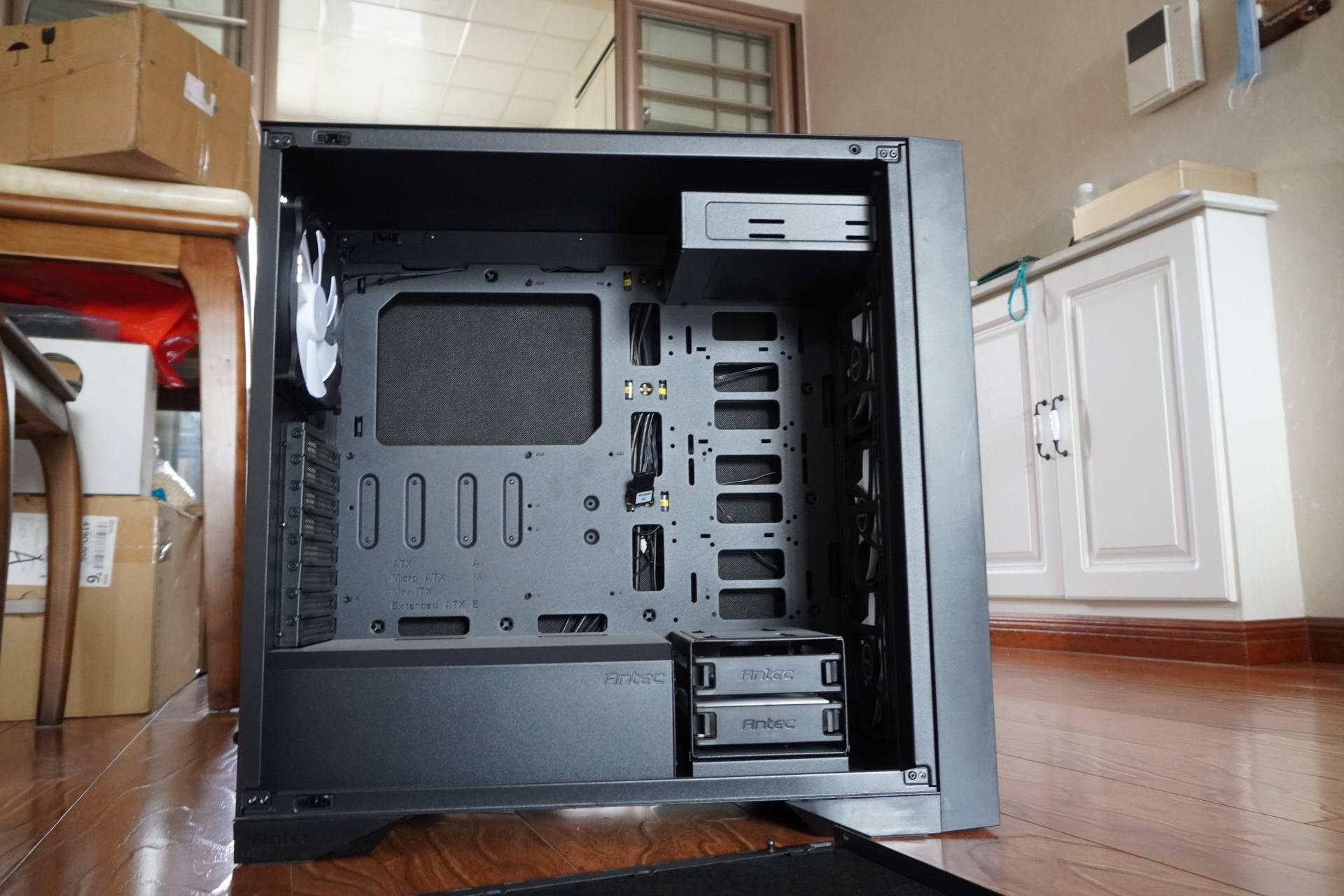 36只批头，电动操作，WOWSTICK电动螺丝刀会是你的心头爱吗