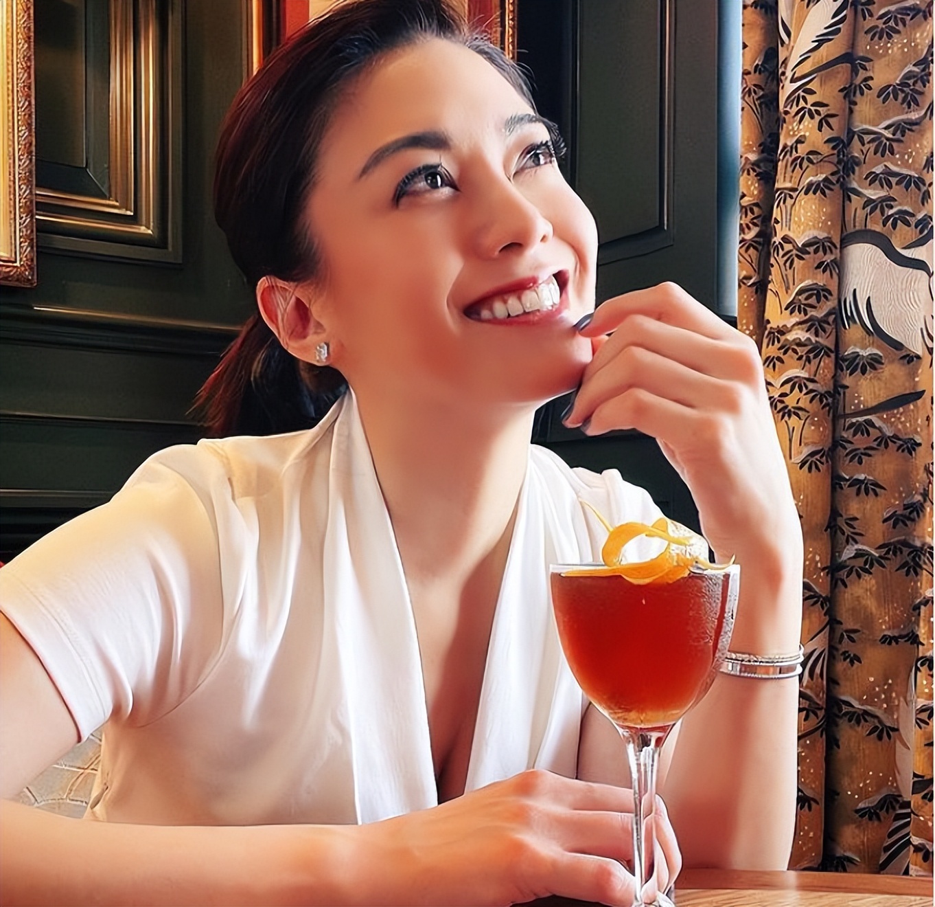 廖碧儿酒吧近20名顾客确诊！仅停业数日消毒，目前已重新开始营业