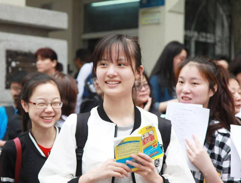 2022各省高考人数再创新高，河南考生突破百万，学生“内卷”严重