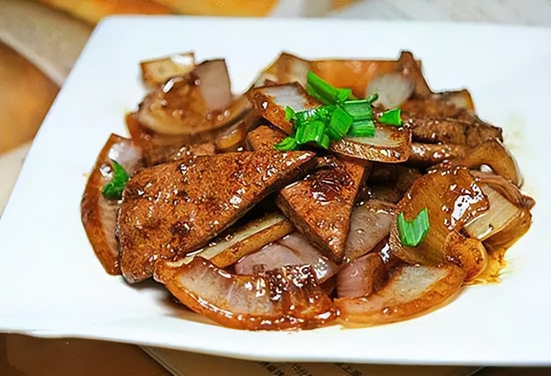 血虚会加快衰老的速度，但吃大枣补不了血，而是选择2种常见食物