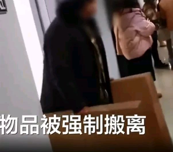 大学生宿舍被强制征用，个人物品无人负责，事后道歉惹争议