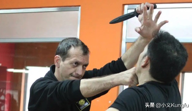 以色列格斗术和马伽术有什么区别(喜欢格斗的朋友都知道)