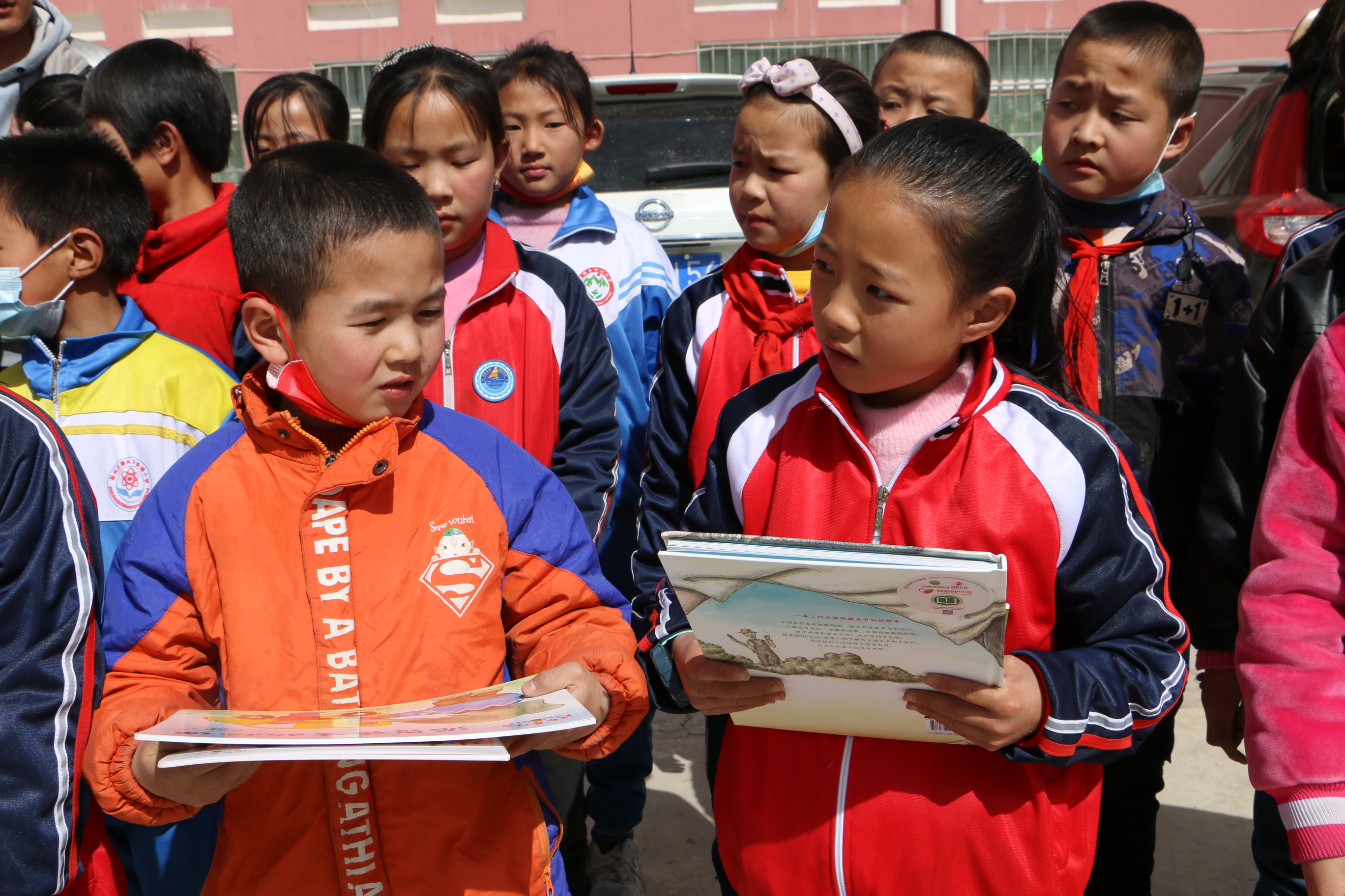 校园春色满园，给孩子们欢乐和希望