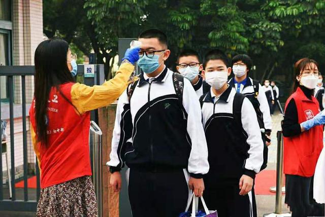 山东一地迎来“坏消息”，学生暂停线下活动，恢复时间另外通知