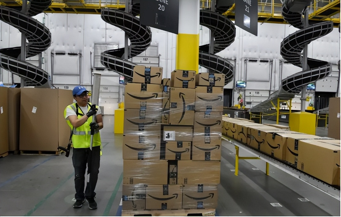亚马逊仓库遭突击检查！未来两年内，亚马陷入“缺人危机”！