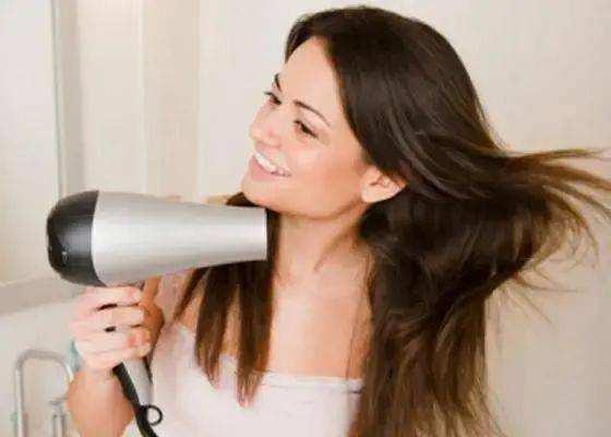 坚持用“醋”洗头，一段时间会有何变化？4大变化或“不请自来”