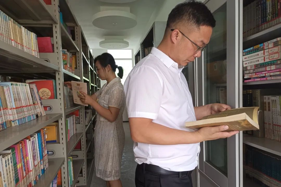 深化“双减”工作，落实“五项管理”|籍田小学排查课外读物