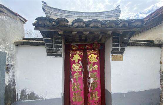 中国航天员首次太空过大年，王亚平女儿让妈妈只摘一颗星星