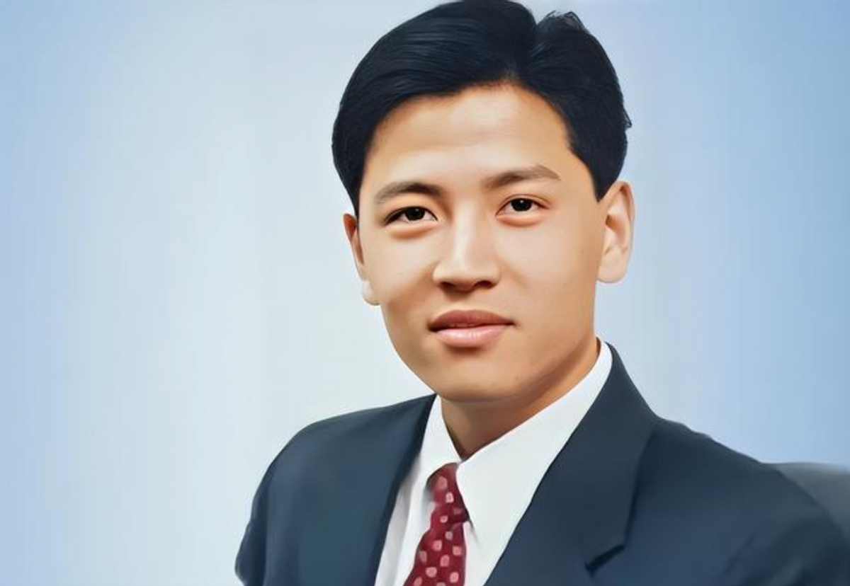 1993年,刚进国美任职的张志铭,因为中专生的身份,被同事排挤--飞鸽网