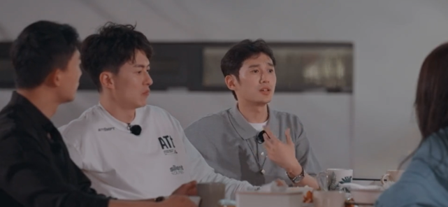 小节目爱情这件小事：3对恋综CP售后，这个时长刚好够下中饭