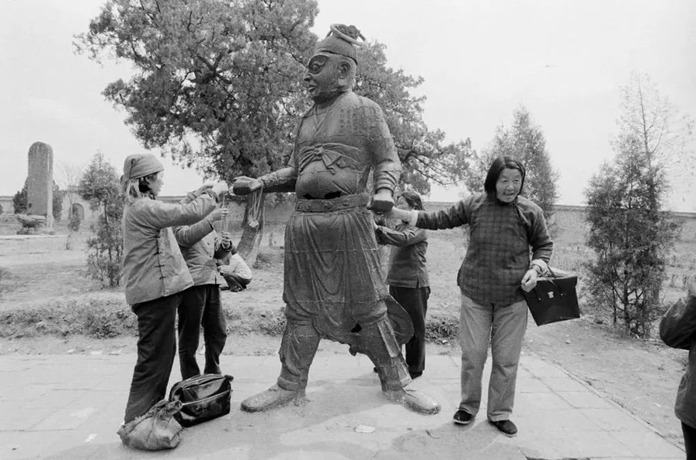 一个意大利摄影师在中国：“我并不怀念80年代”| 正午视觉