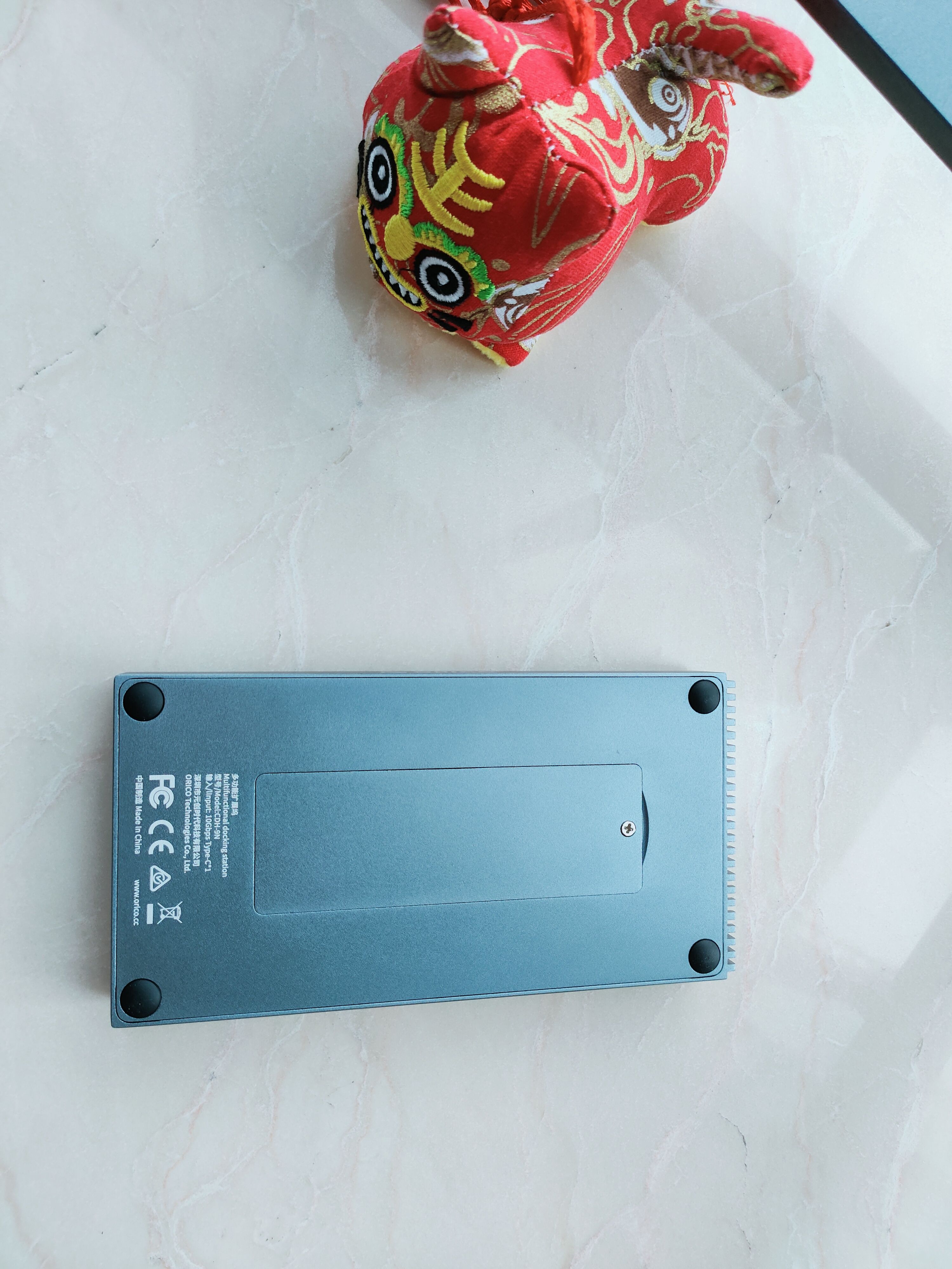 ORICO九合一擴(kuò)展塢，讓桌面告別雜亂數(shù)據(jù)線