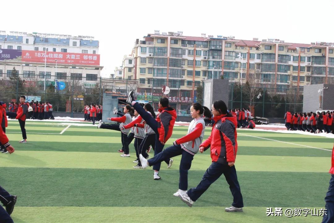 萊西市濟(jì)南路中學(xué)“三讓”系列活動(dòng)(圖7) 萊西市濟(jì)南路中學(xué)“三讓”系列活動(dòng)(圖7)