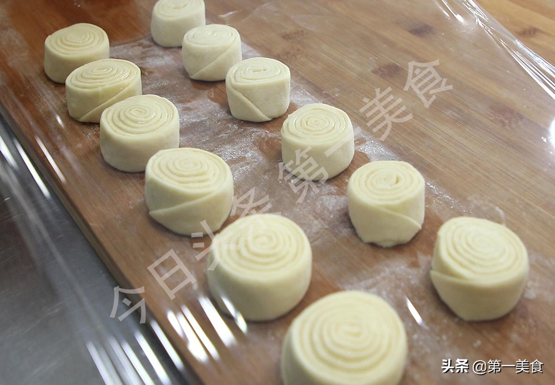 我家从来不买面包，6种自制小面包，比外面买的还好吃，蓬松暄软