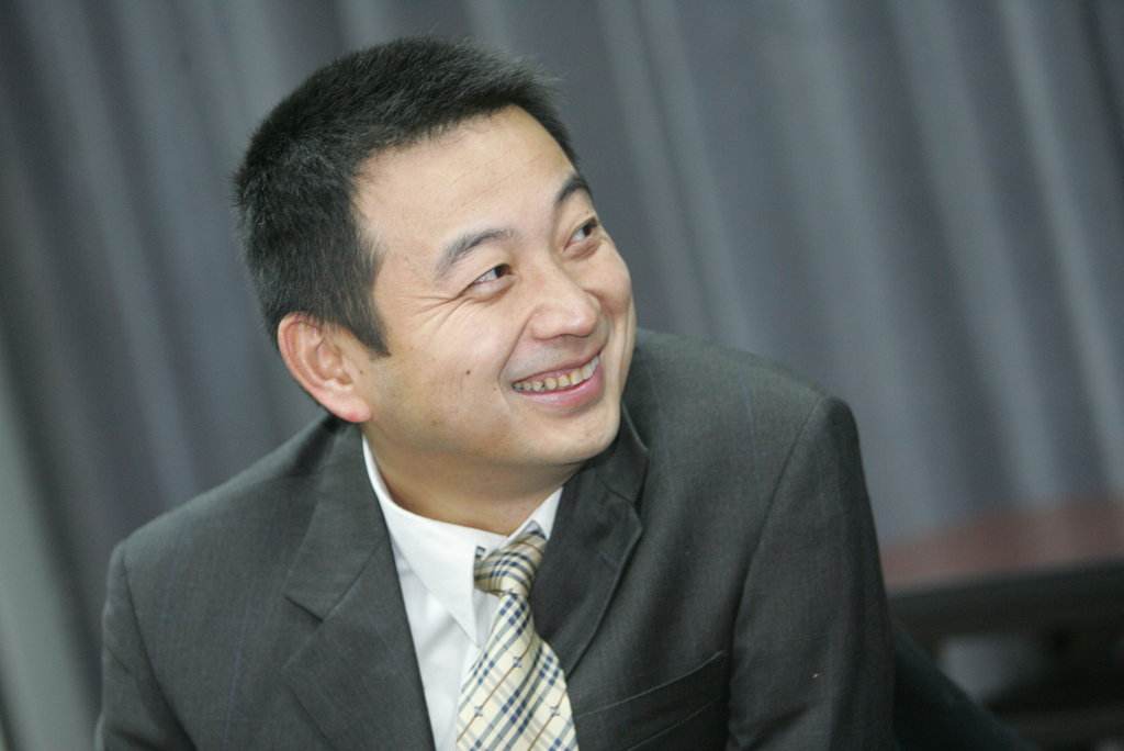 梁建章建议：“取消中考，模糊高考”，4年制中学毕业16岁上大学