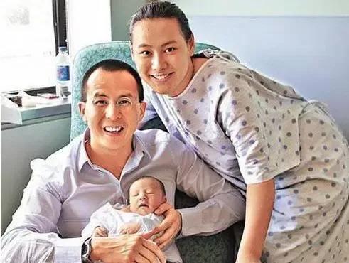 盖茨离婚损失1300亿美金，贝佐斯损失380亿，邓文迪离婚分到多少