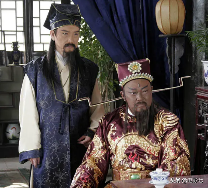 “凭一个角色走红”的5位演员，多年后境况悬殊，有人做直播带货