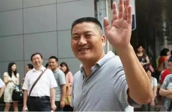 高考考王—梁實從16歲到55歲的25次高考成績單，明天繼續再戰考場