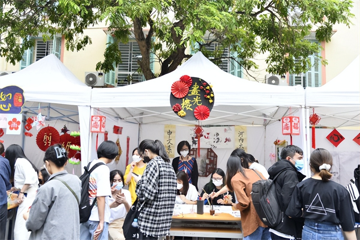 独秀书房落地越南河内大学 友好共建中越文化交流平台