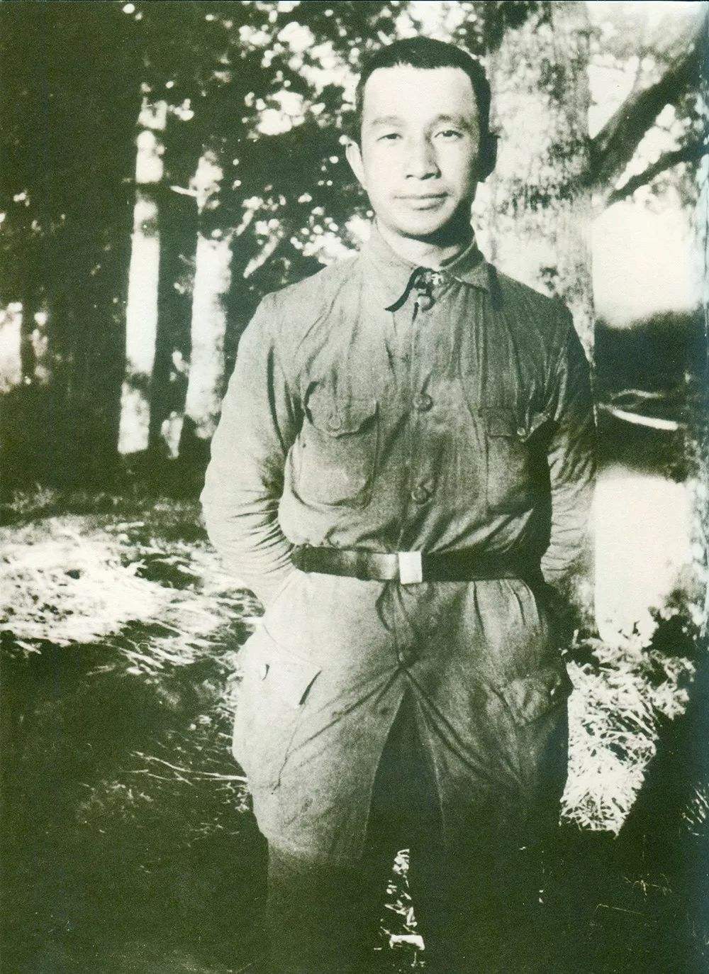 粟裕从没读过军校，却屡屡挫败黄埔优等生，直言：都是毛主席教的