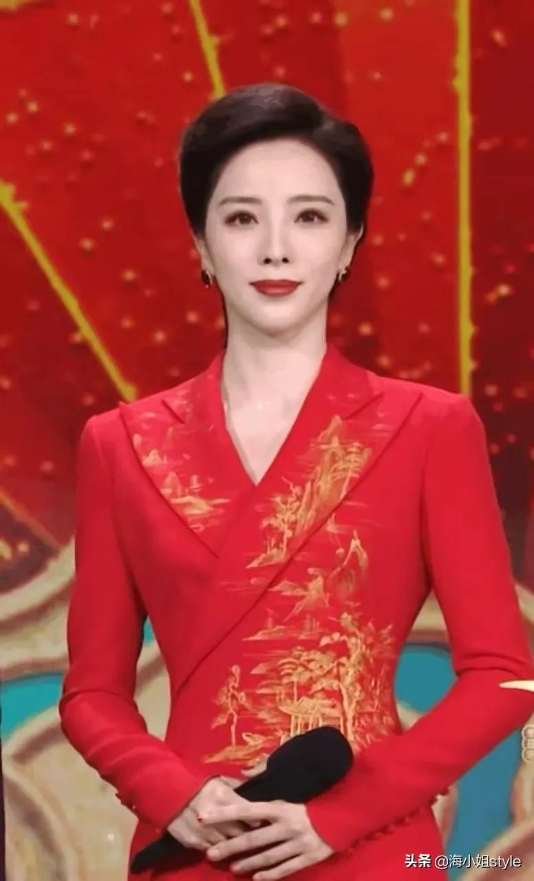 主持央视春晚的六大美女，李思思颜值担当，新人马凡舒抢镜