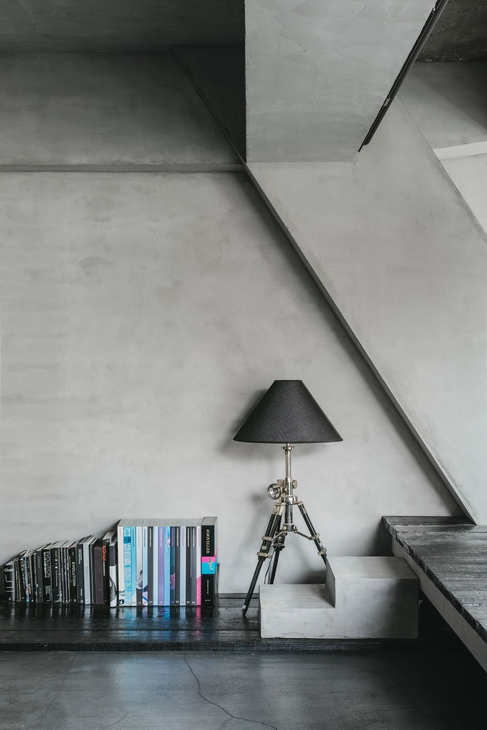 这才是真正的穷装，用裸墙玻璃隔断的127㎡新家，颜值竟然这么高