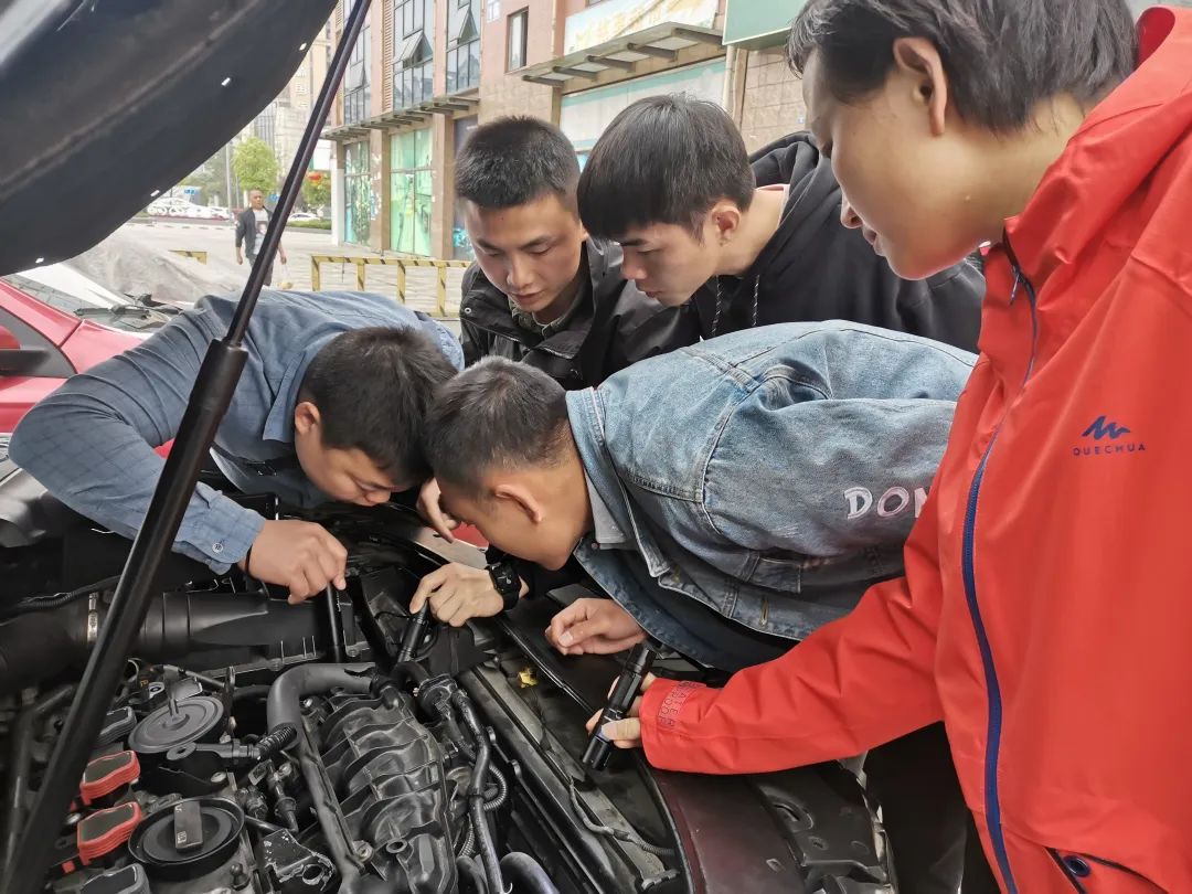 二手車評(píng)估師技能+證書又開始揚(yáng)眉吐氣了，別再瞎辦