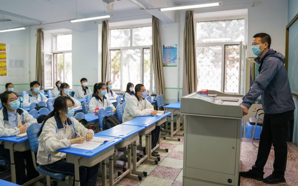 双减过后，民办学校和公办差距越来越大，家长可别不在意