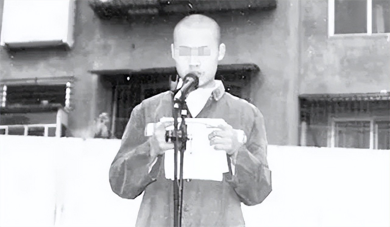 2003年，一少年偷走高考试卷，记熟答案去考试，改写一届考生命运