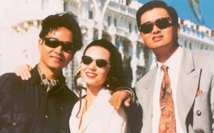 港片5大绝色美女近况悬殊,有人打碟,有人写书,有人成亿万富婆