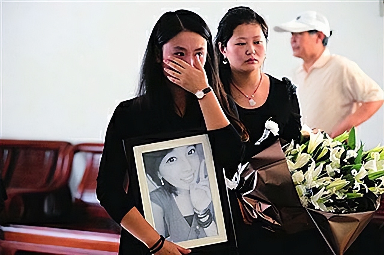 2013年抗癌女孩鲁若晴病逝,韩红范玮琪难过,去世前遭方舟子打假