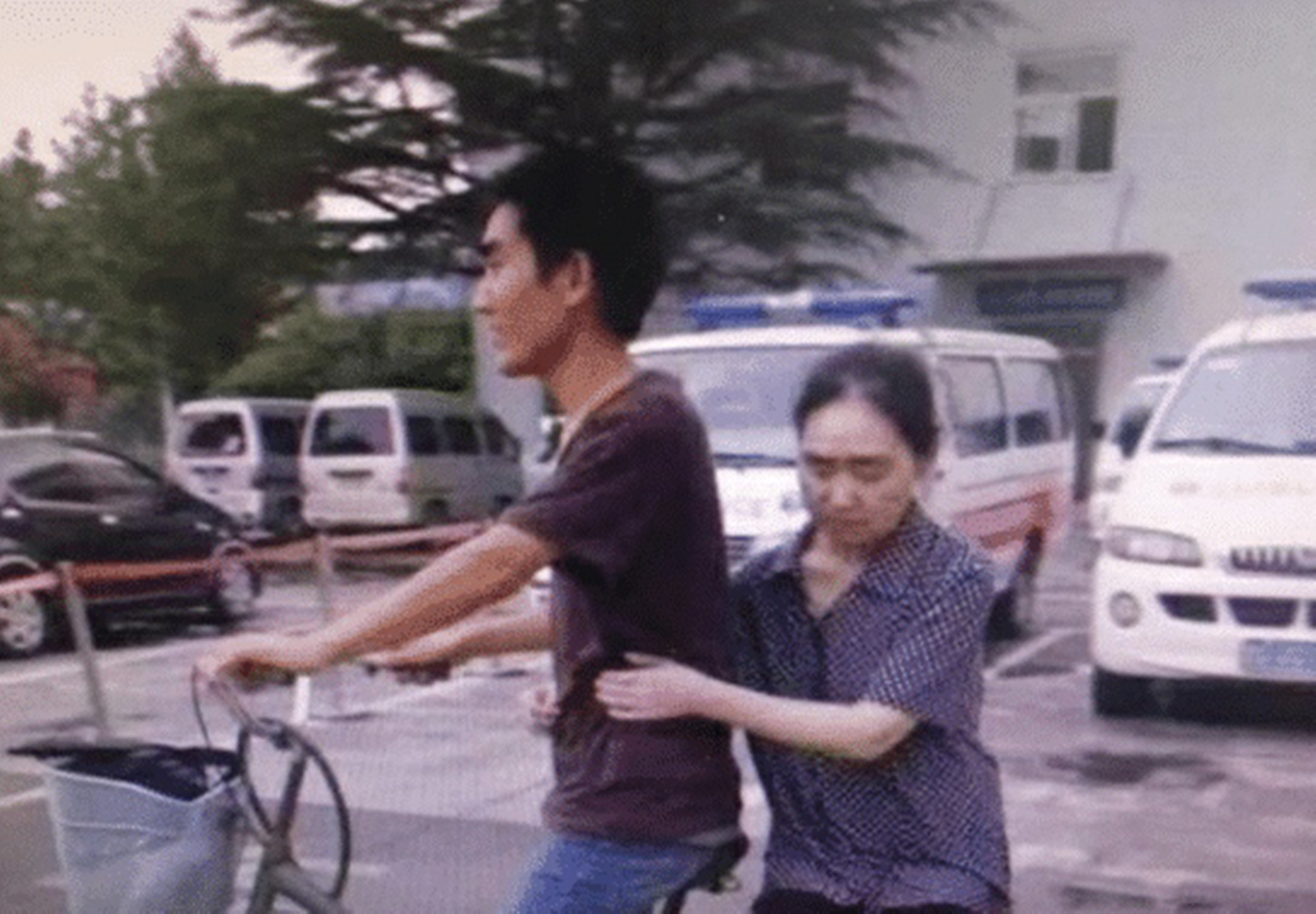 2008年，“贵州孝子”刘秀祥背着母亲上大学，如今怎么样了？