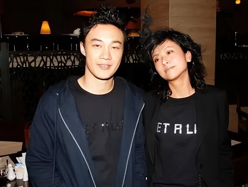 陈奕迅《十年》:“如果那两个字没有颤抖”，到底是哪两个字