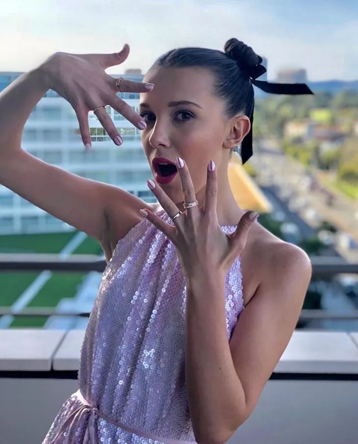 18岁看起来像38岁，满满灵气红遍全球的童星，这就到了颜值的尽头