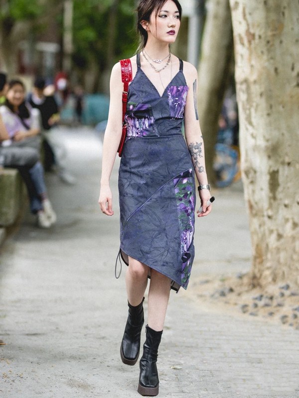 正儿八经的衣服没人穿了吗？“不对称的裙子”怎么这么流行