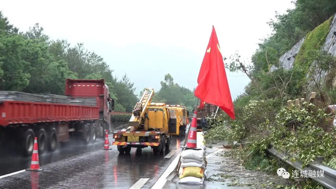 防灾减灾 | 连城：连续降雨致边坡塌方 高速交警联合多部门紧急处置