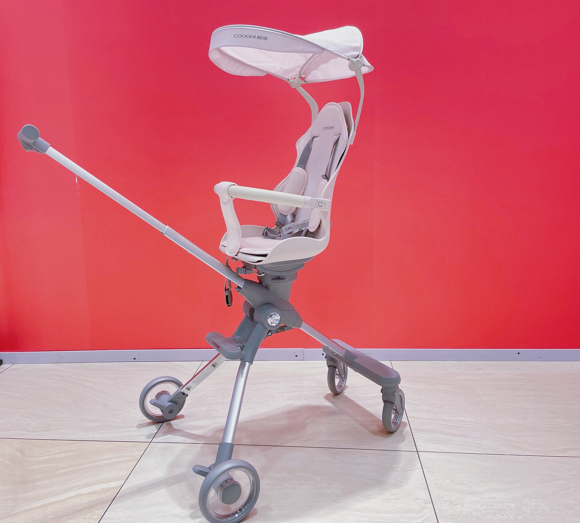 COOGHI酷骑高景观可折叠婴儿推车，颜值与性能并存